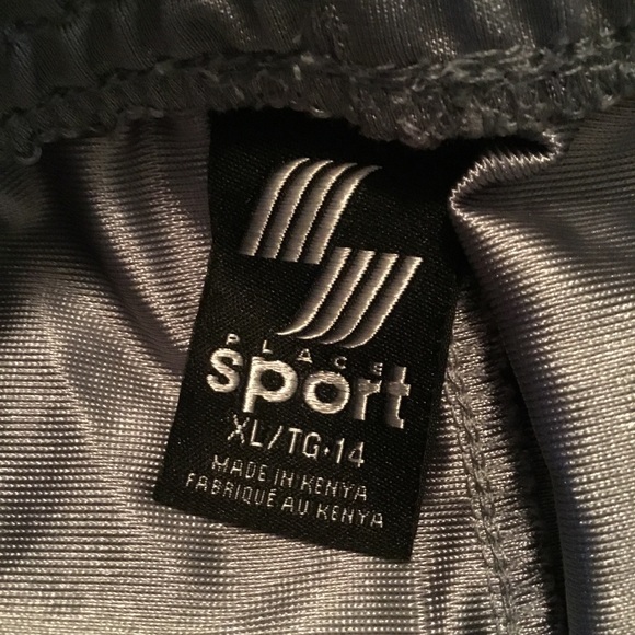 Children’s Place Sport XL (14) light gray shorts - Picture 2 of 2